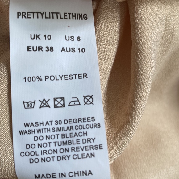 PrettyLittle Thing Petite Champagne Satin Fitted Blazer, Size 8, NWT - Picture 7 of 9